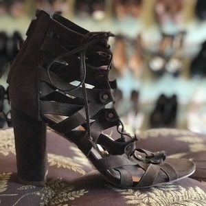 🆕 Shoe Dazzle army green gladiator lace up heels